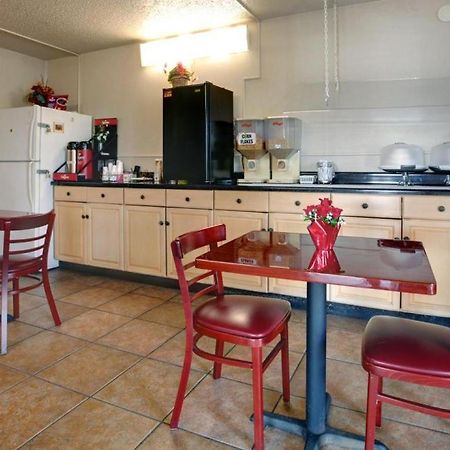 Americas Best Value Inn Алачуа Экстерьер фото